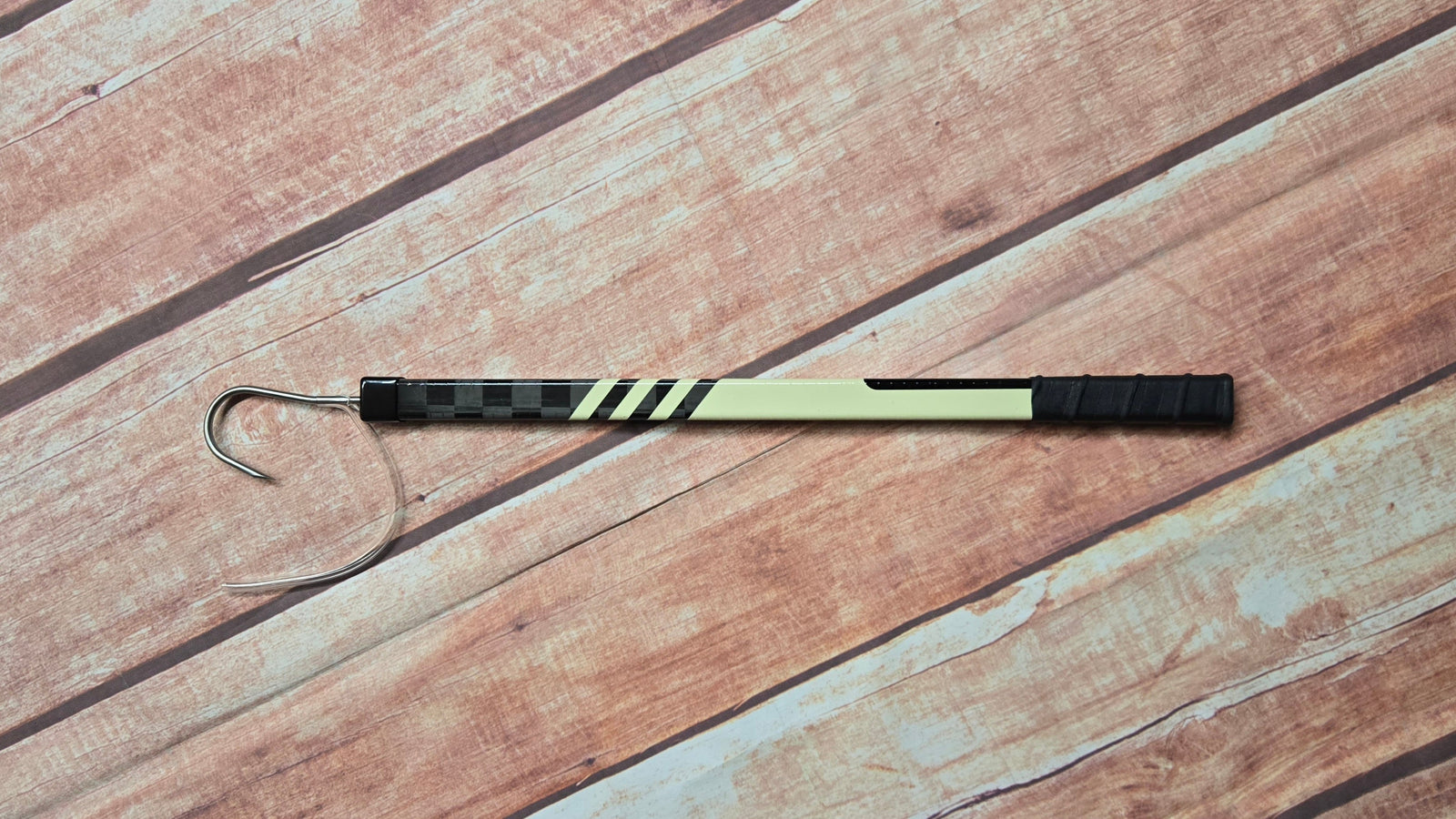 Broken Twig Small Gaff Pro Stock Stick