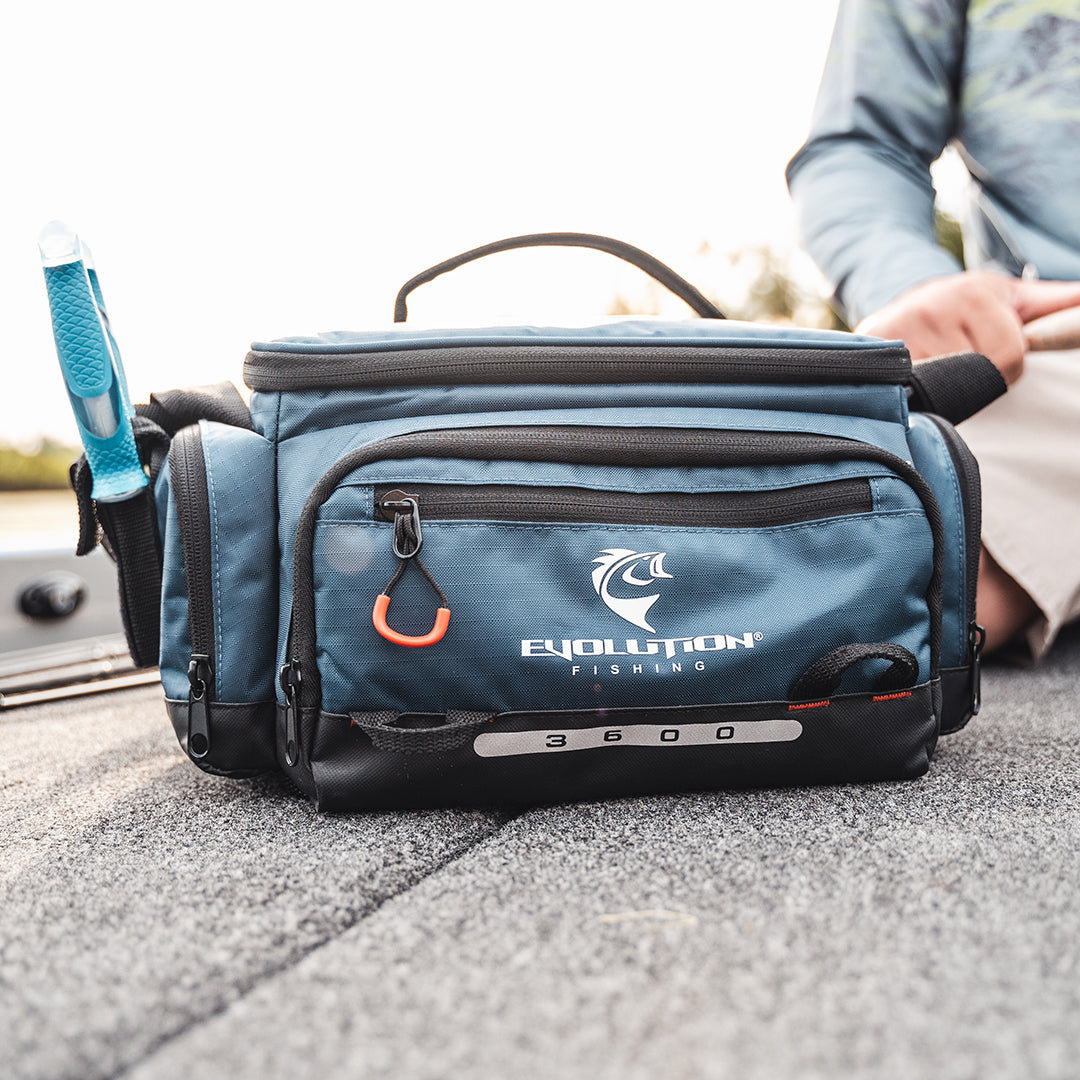 Water-resistant tackle bag for kayak anglers