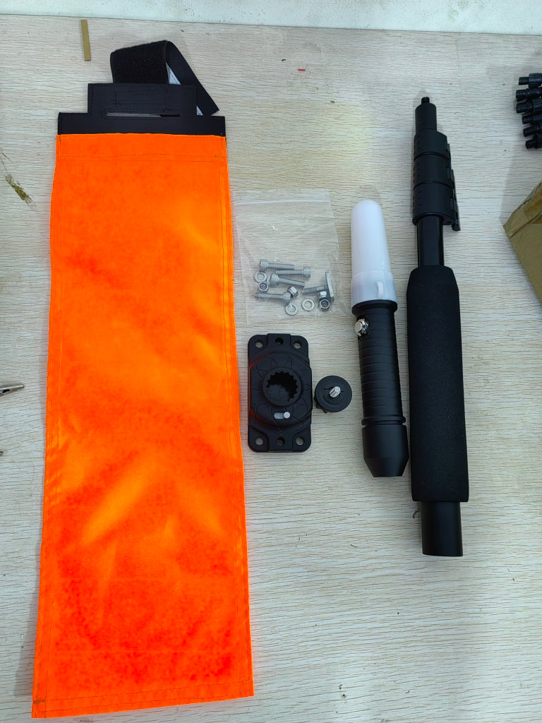 YakGadget BeaconFlex Telescopic Kayak Safety Light & Flag