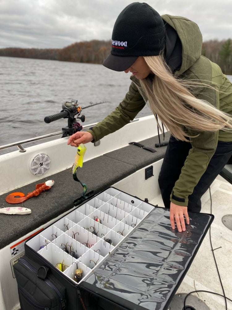 Lakewood Monster Tackle Box – 100 Musky &amp; Pike Lure Storage