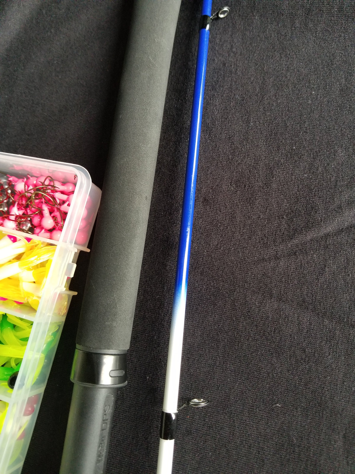 Spinning Combo Cam's 10ft Yaannk Stick Crappie Combo w/ Tri-Color Tube Kit Cam's 10ft Yaannk Stick Crappie Combo with Tri-Color Tube Kit