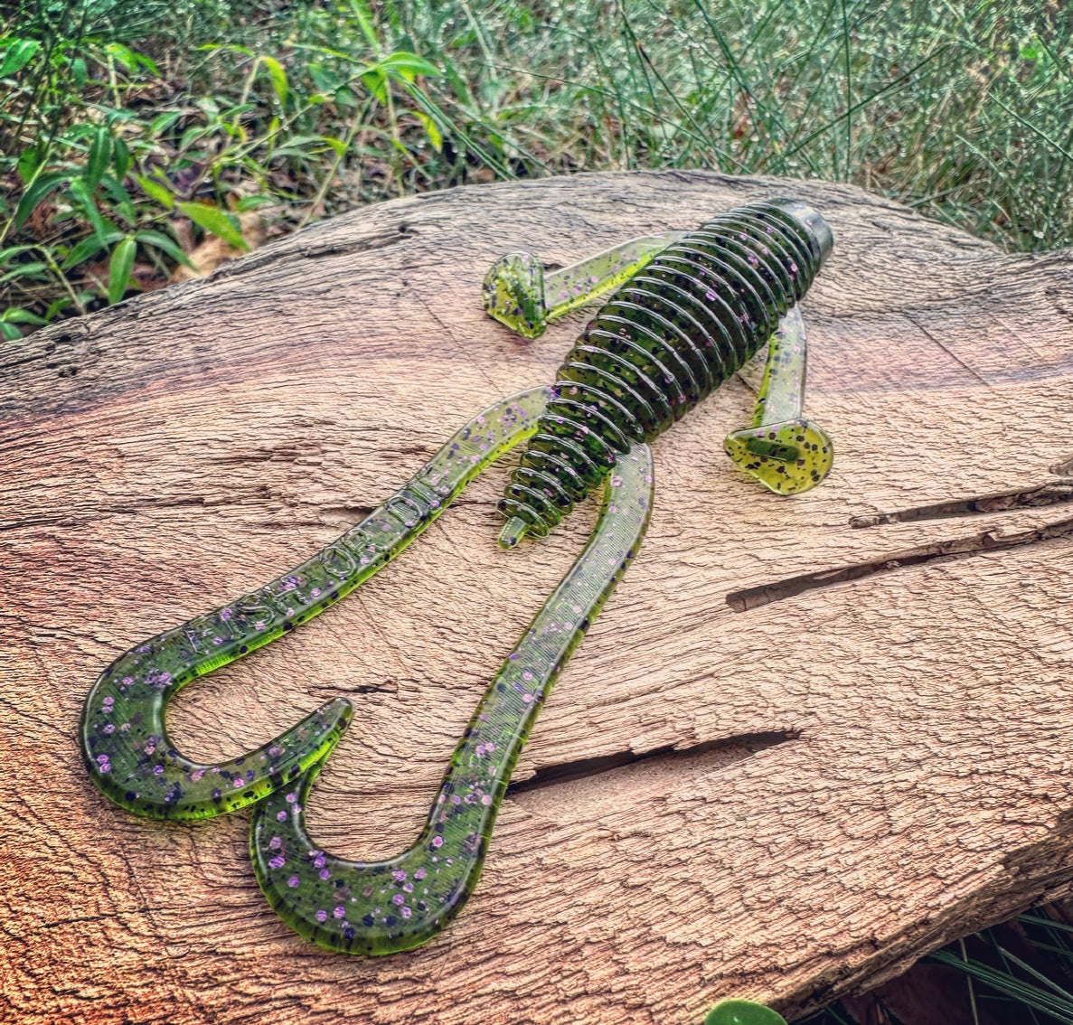 Soft Plastics Fish or Die Bait Co. Howitzer Creature Bait (Flipping/Punching) Bugle (Green Pumpkin w/ Purple Flake) Fish or Die Howitzer – 5.5" Creature Bait – Pescador Fishing Supply