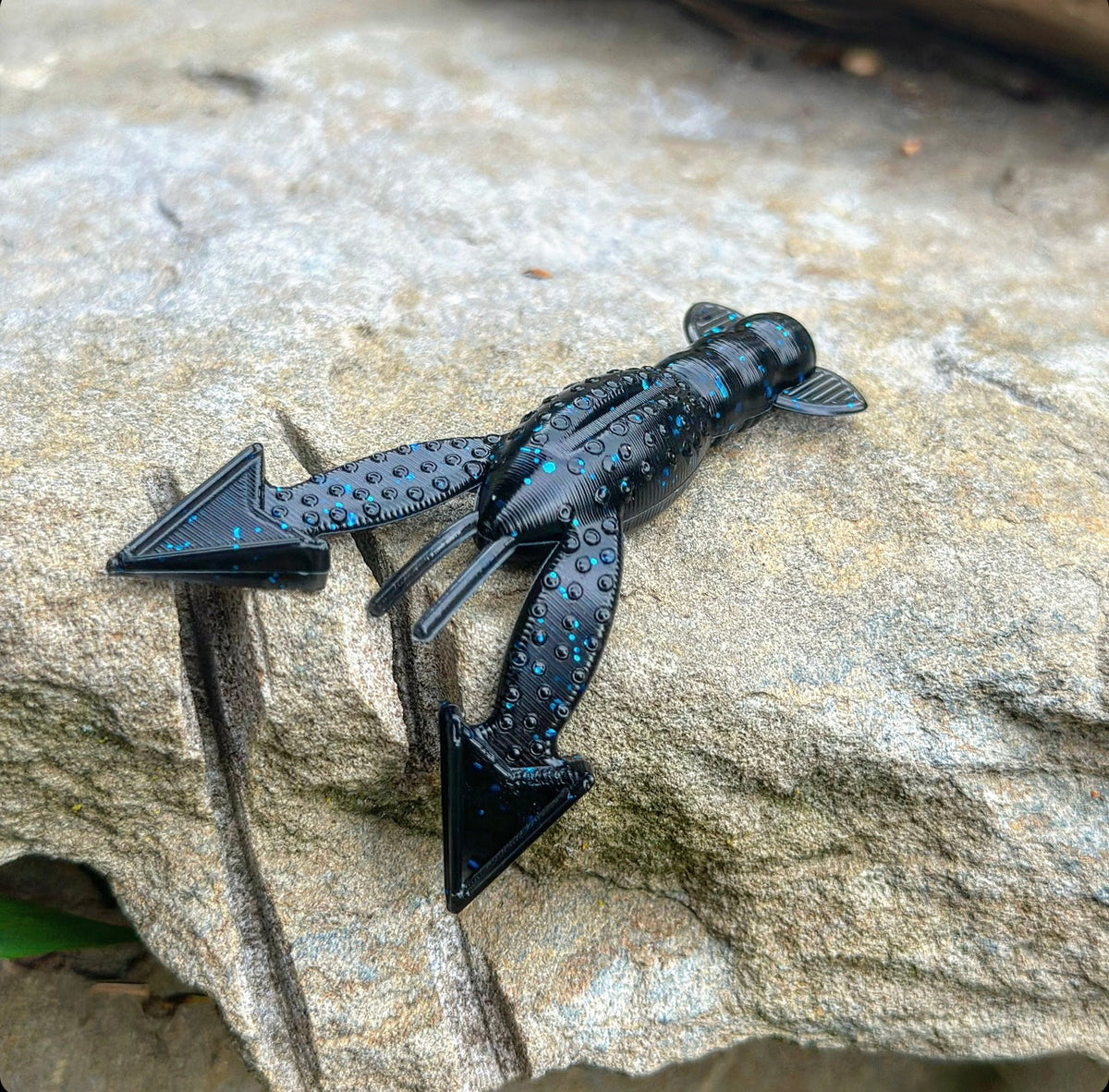 Soft Plastics Fish or Die Bait Co. Patriot Floating-Claw Craw Agent 711 (Black w/ Blue Flake) Fish or Die Patriot Floating-Claw Craw – Pescador Fishing Supply