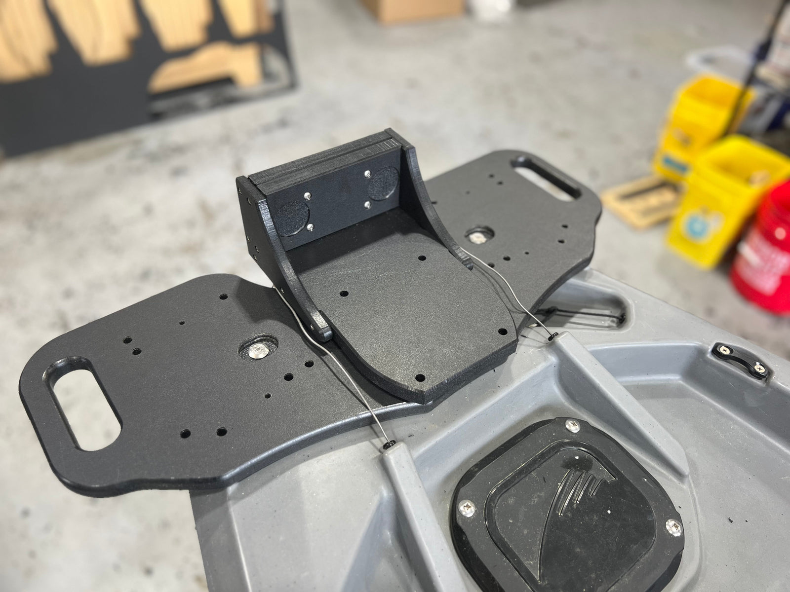 3-way mounting plate for Bonafide kayak stern