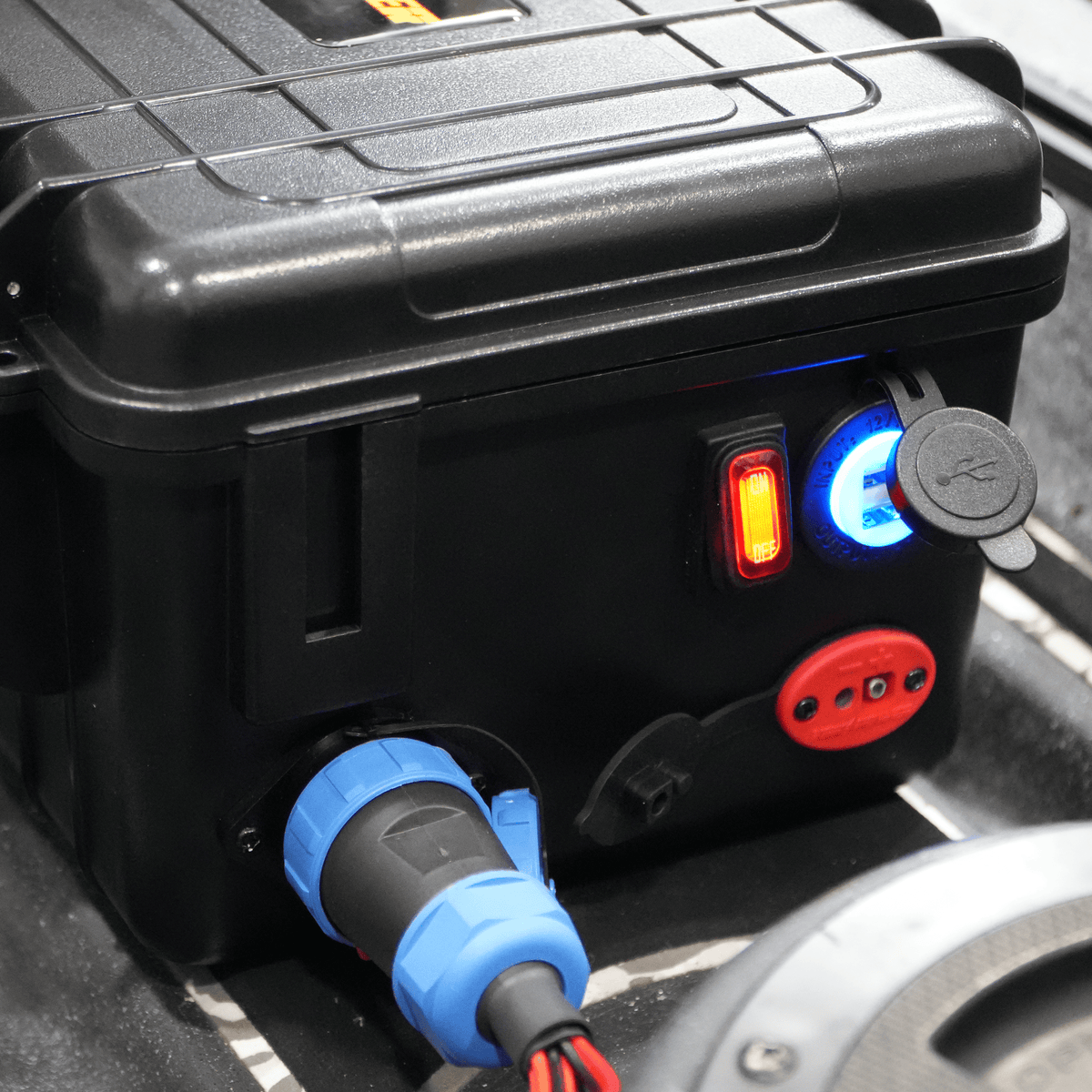 Electronics Portable Power Station with 5 Circuit Wireless Digital Switching System (batteries not included) Portable Power Station with 5 Circuit Wireless Digital Switching System (batteries not included)