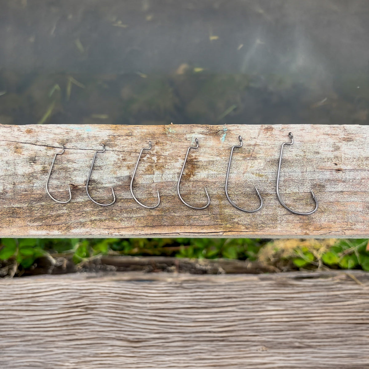 Fish Hooks Reaction Tackle Offset EWG Worm Hooks 25-Pack Reaction Tackle Offset EWG Worm Hooks – Pescador Fishing Supply