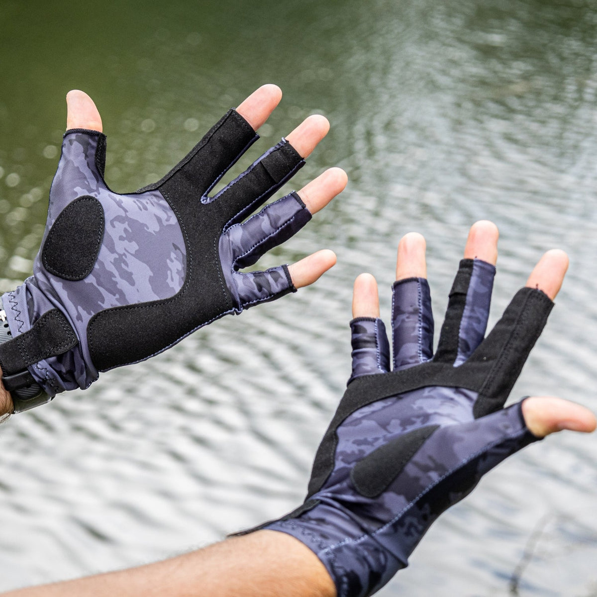 Fishing Gloves Reaction Tackle UV Fishing Gloves UPF 50+ Reaction Tackle UV Fishing Gloves UPF 50+ - Pescador Fishing Supply