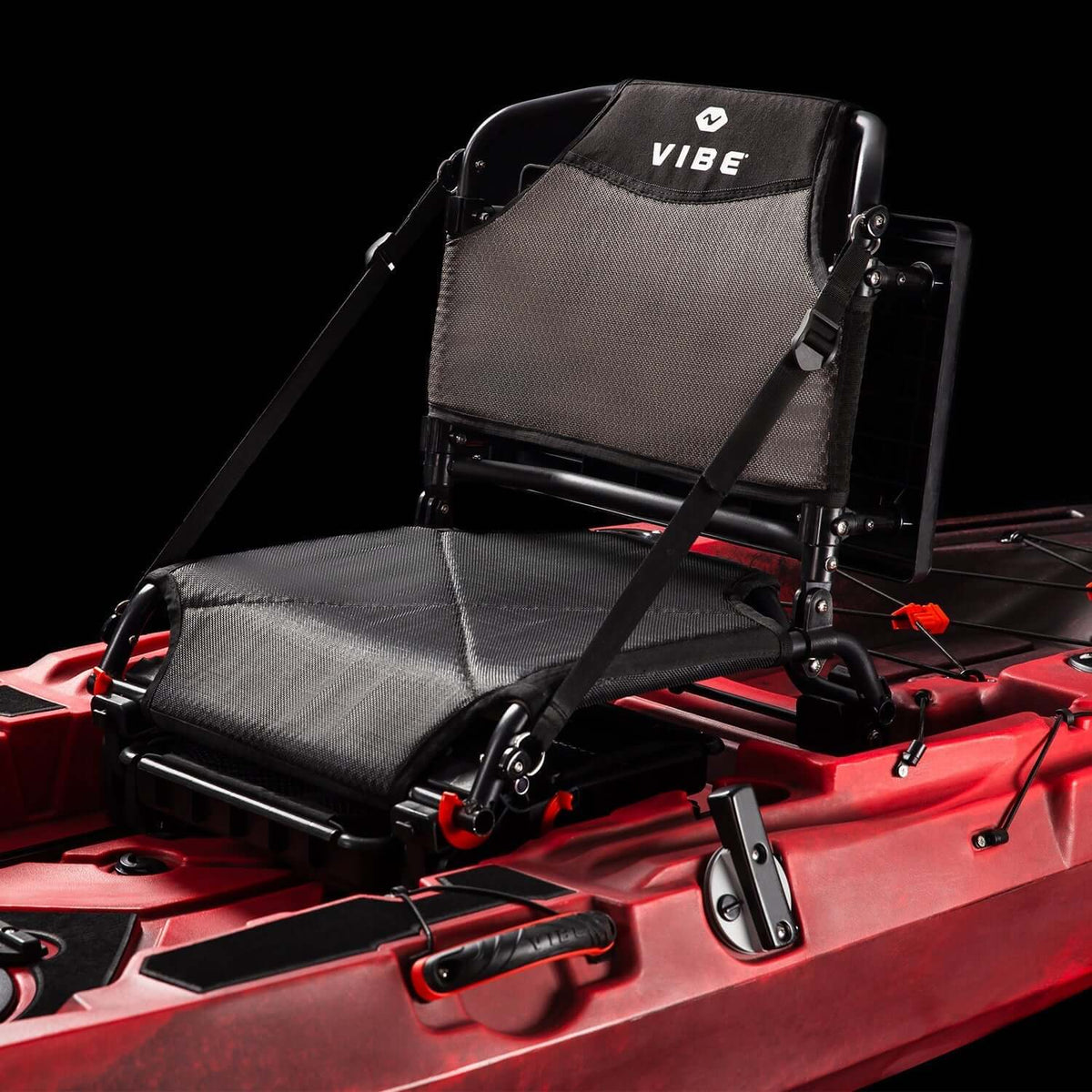 Adjustable kayak seat for sight fishing