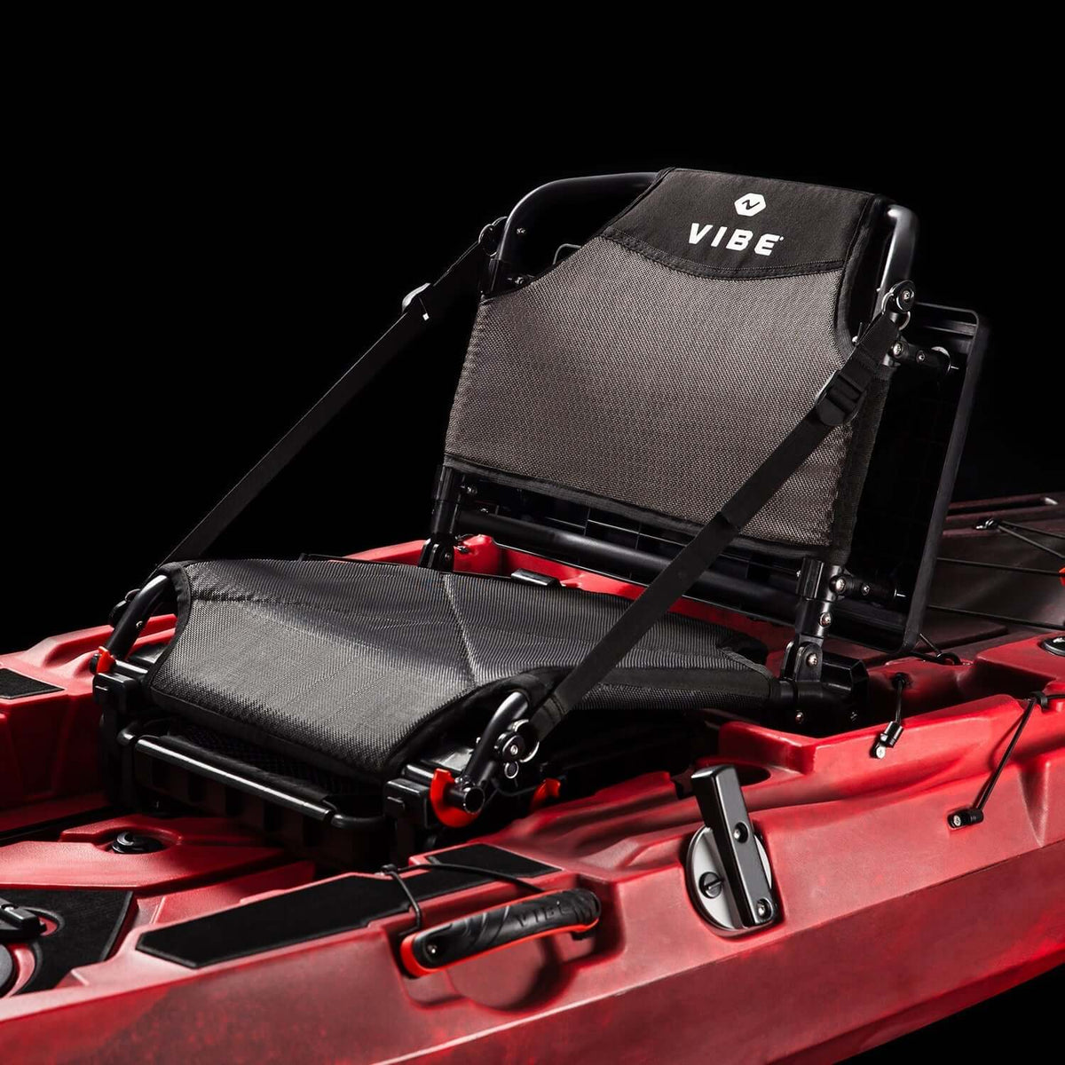 Adjustable kayak seat for sight fishing