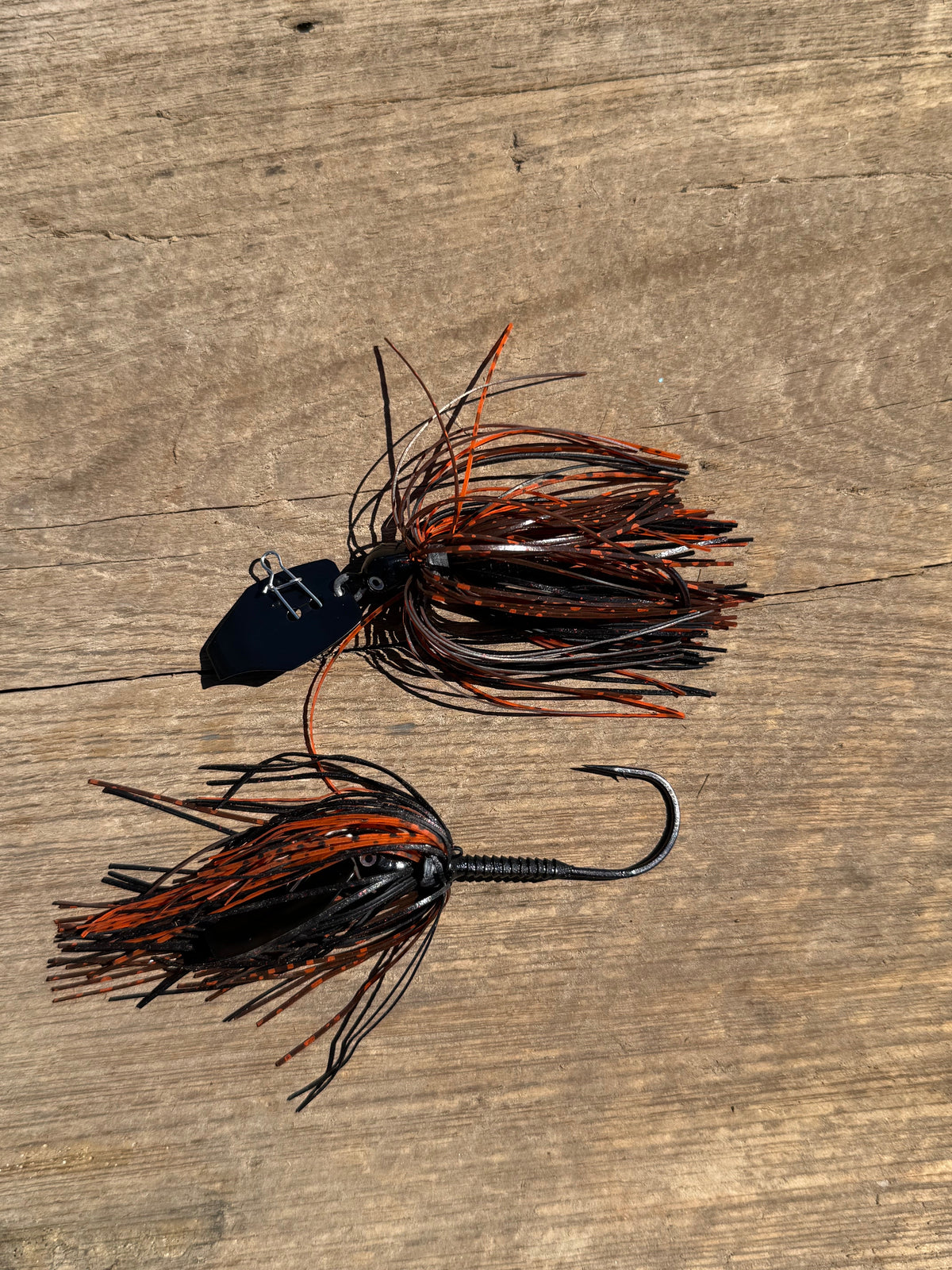 Bladed Jigs V & M Baits The Blade 3/8 oz / Super Craw Best Bladed Jig for Bass in the Grass | Weedless Vibrating Swim Jig