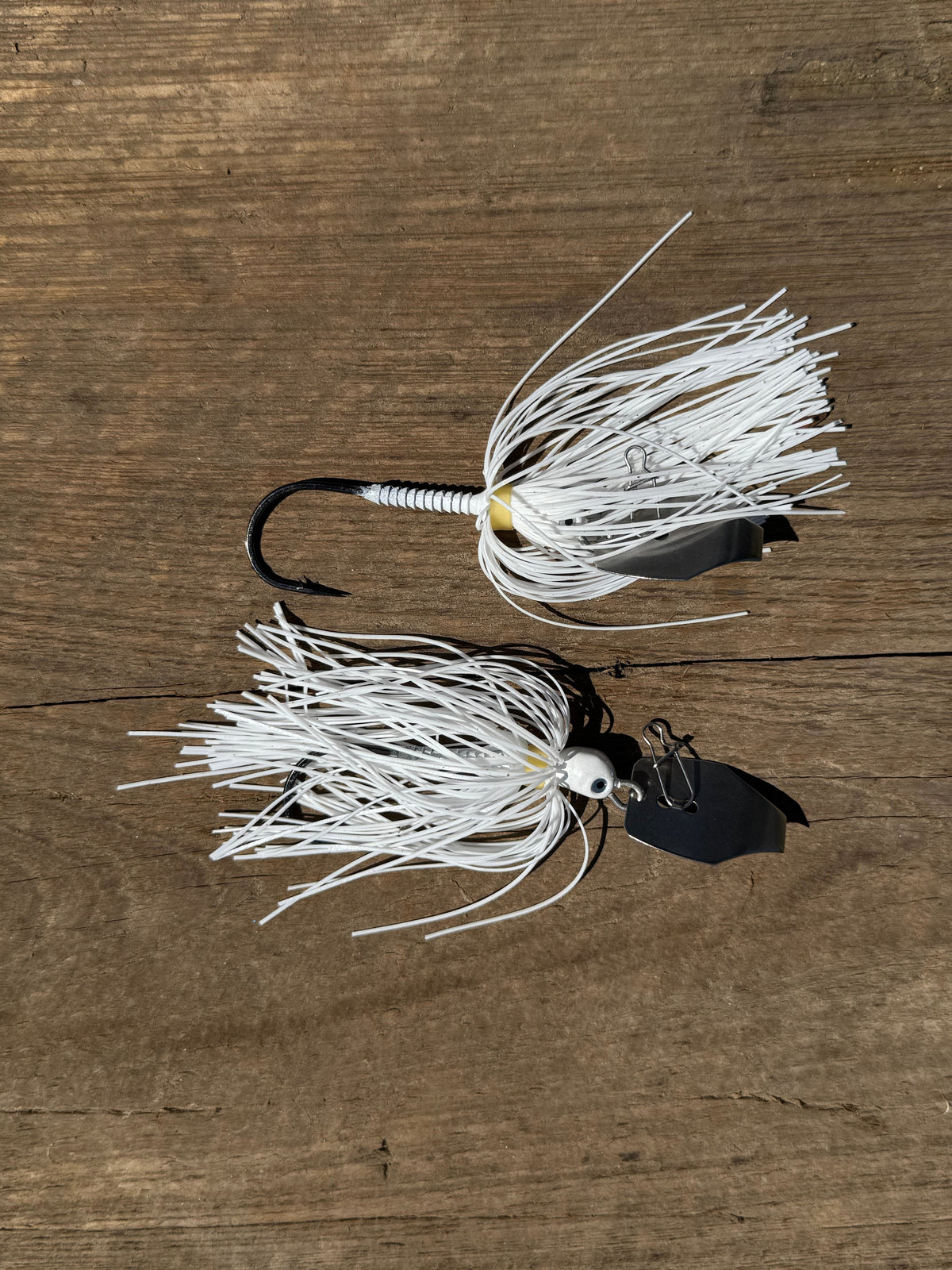 Bladed Jigs V & M Baits The Blade 3/8 oz / White Best Bladed Jig for Bass in the Grass | Weedless Vibrating Swim Jig
